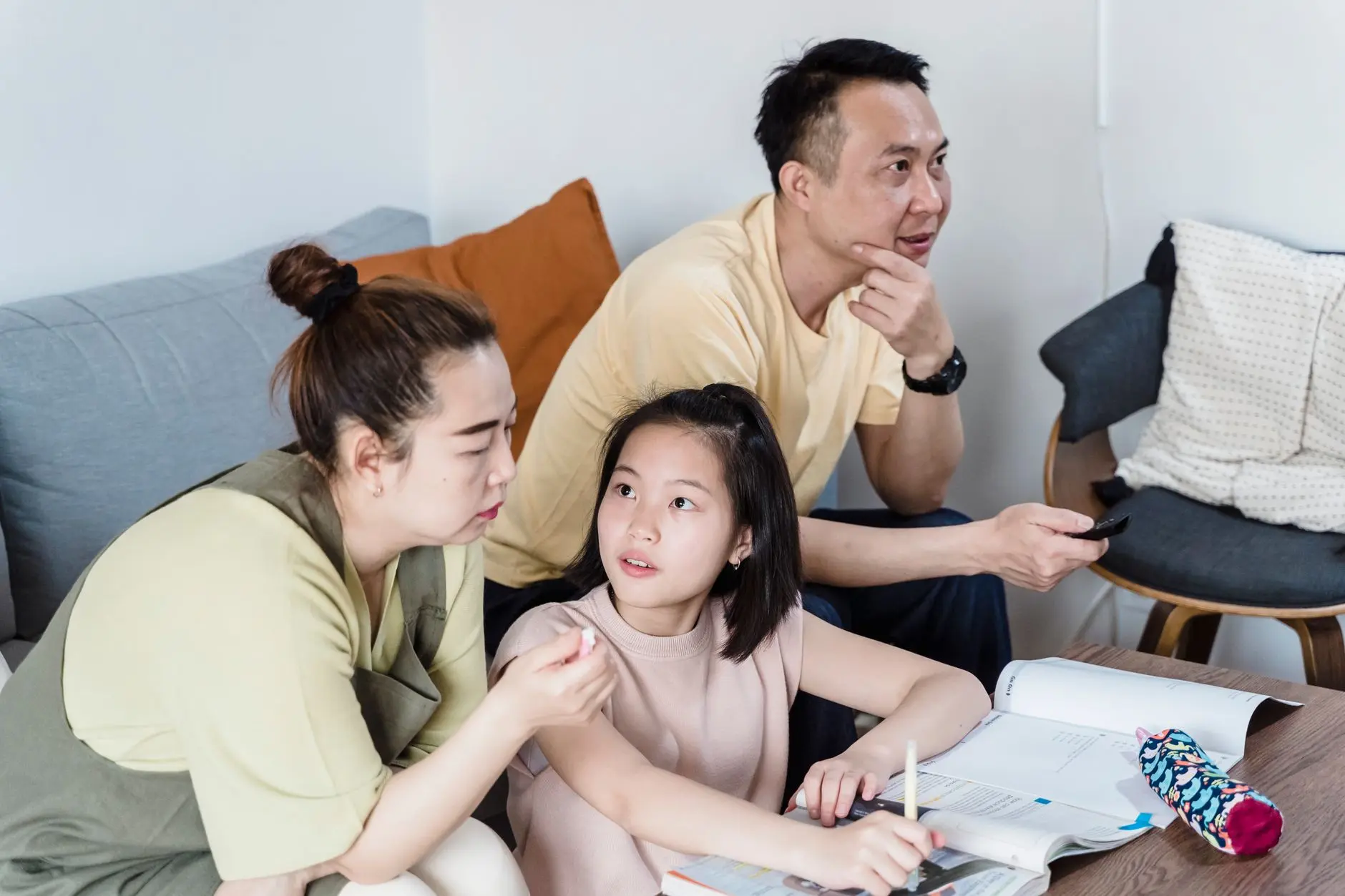 重庆美睫选择指南：孕妇可用与安全温和的美睫产品技术解析